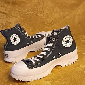 Converse Platform High Top Women's 10.5 Men's 8.5 Black and White Chunky Sneaker